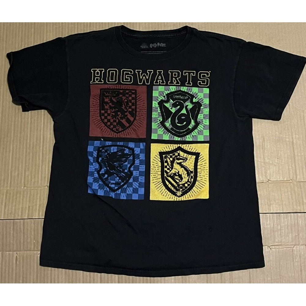 Harry Potter  Boys Black Graphic T-Shirt 4 Houses Size XL (18-20) Warner Bros